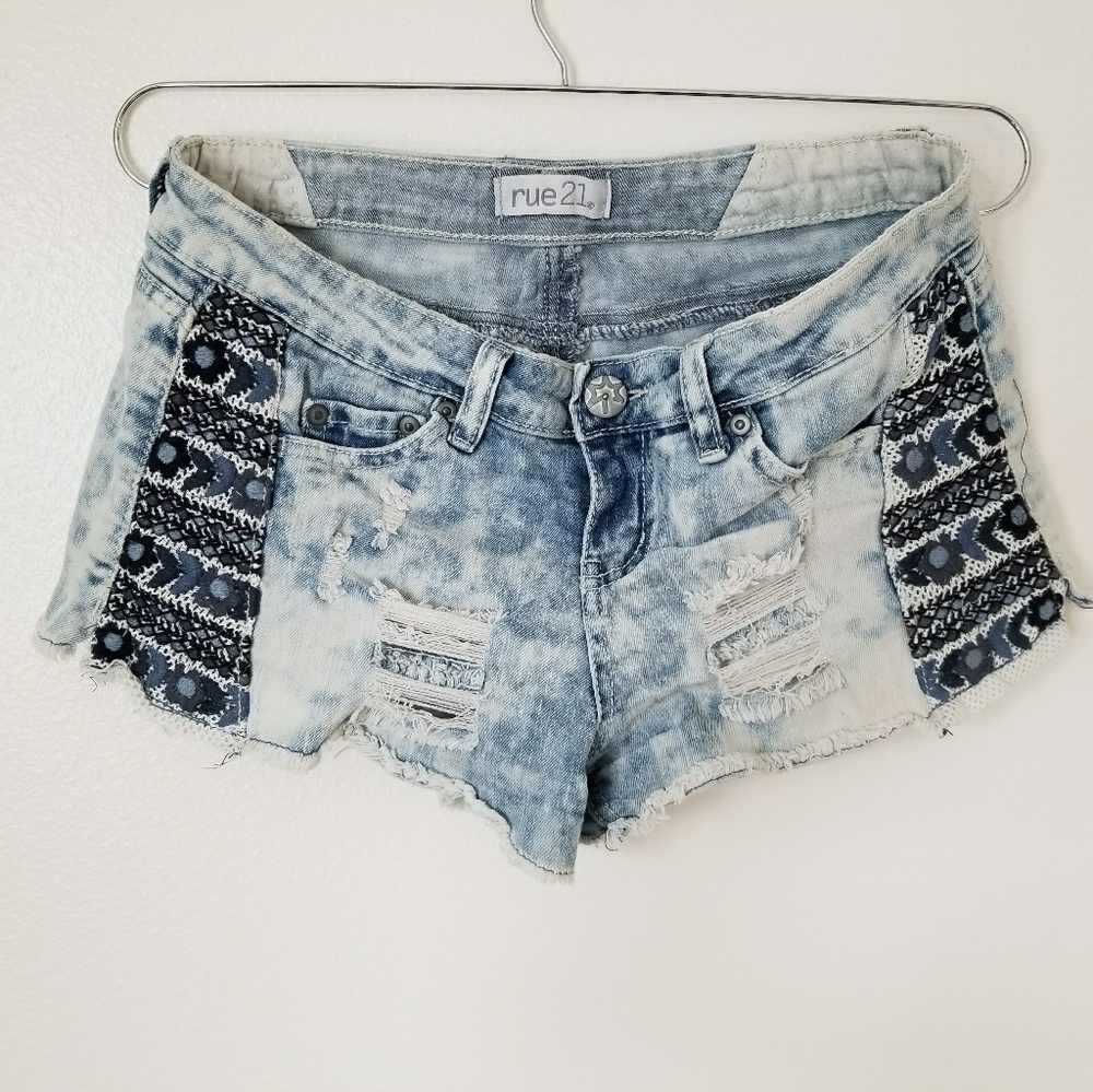 Rue21 Denim Shorts ☀️🏖☀️